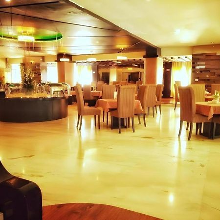 Travello Hotel Manado Ngoại thất bức ảnh