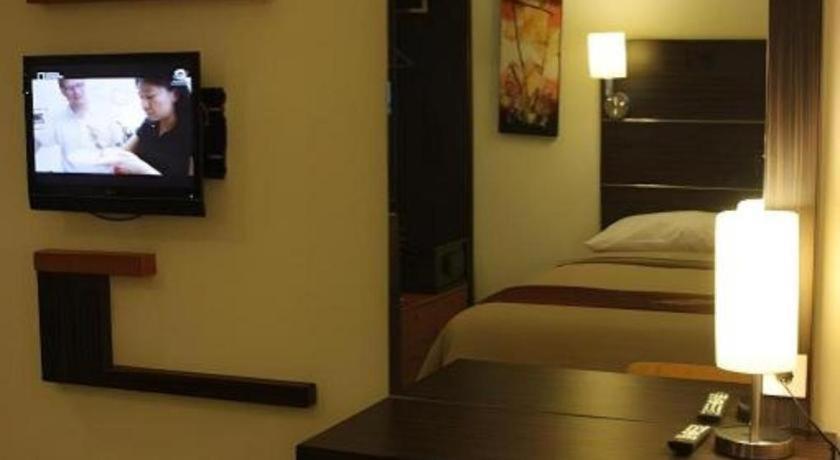 Travello Hotel Manado Ngoại thất bức ảnh