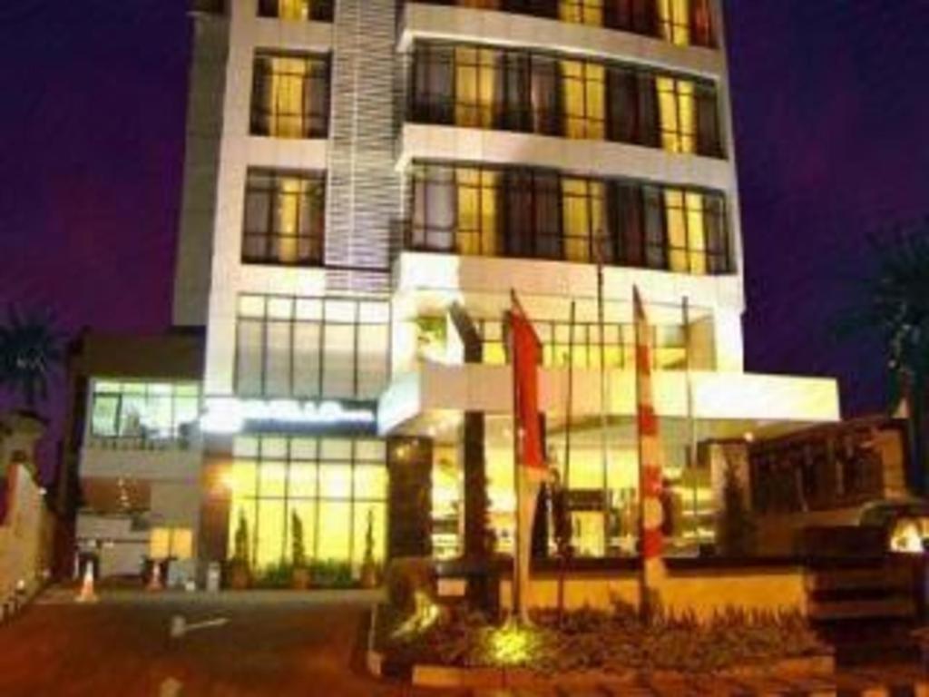 Travello Hotel Manado Ngoại thất bức ảnh