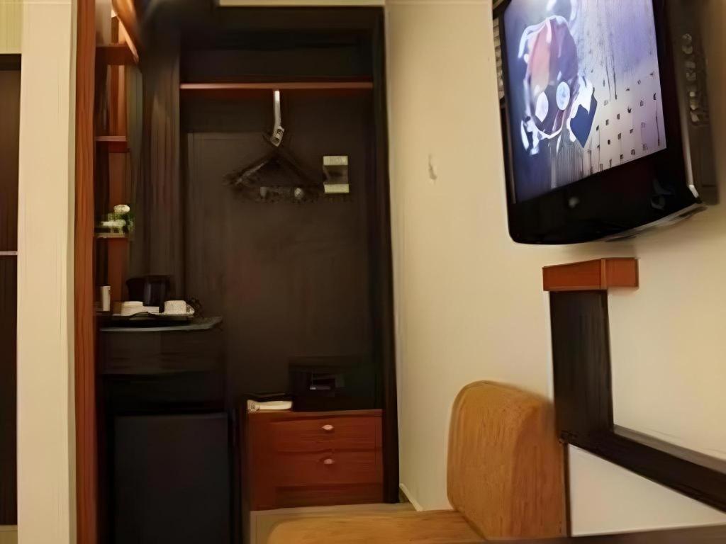 Travello Hotel Manado Ngoại thất bức ảnh
