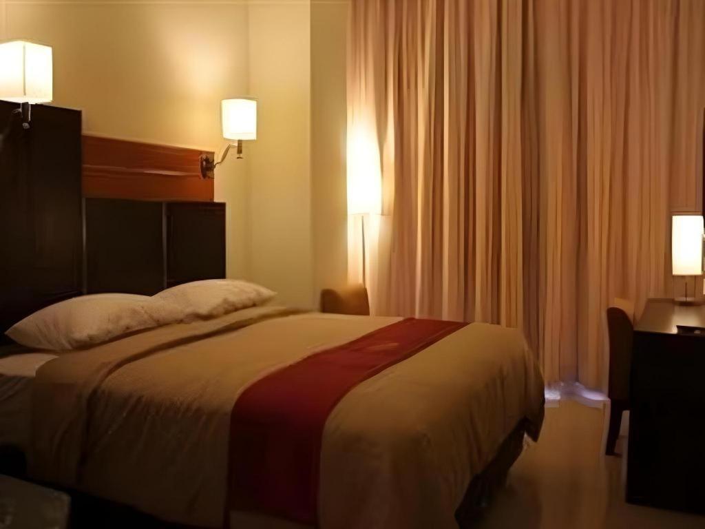 Travello Hotel Manado Ngoại thất bức ảnh