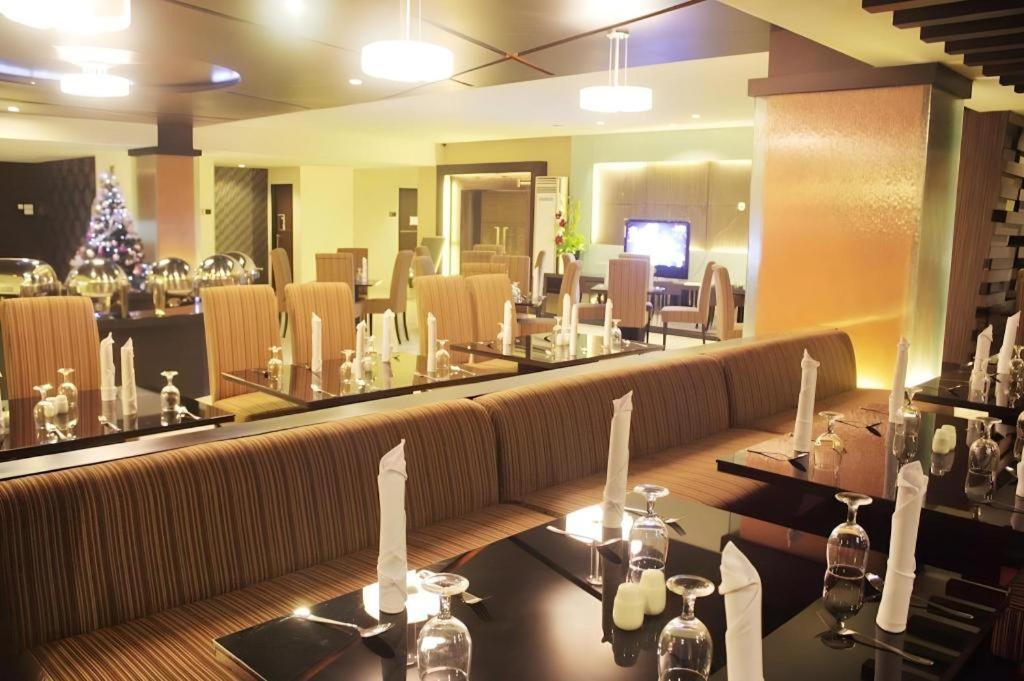 Travello Hotel Manado Ngoại thất bức ảnh