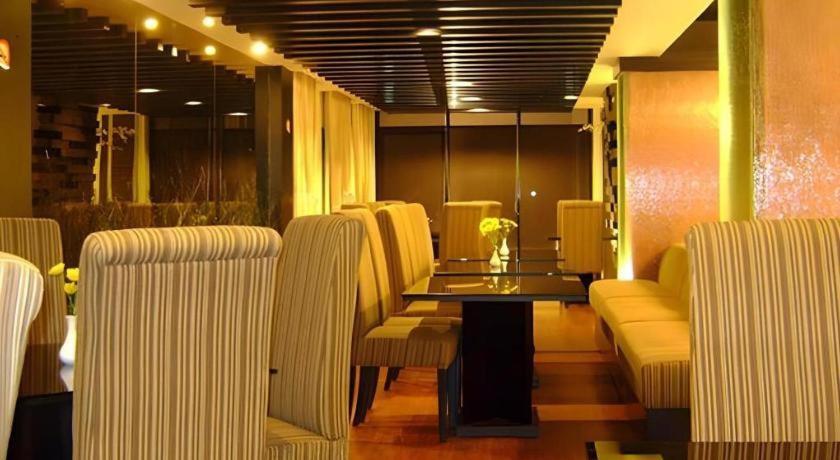 Travello Hotel Manado Ngoại thất bức ảnh