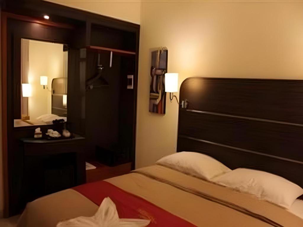 Travello Hotel Manado Ngoại thất bức ảnh