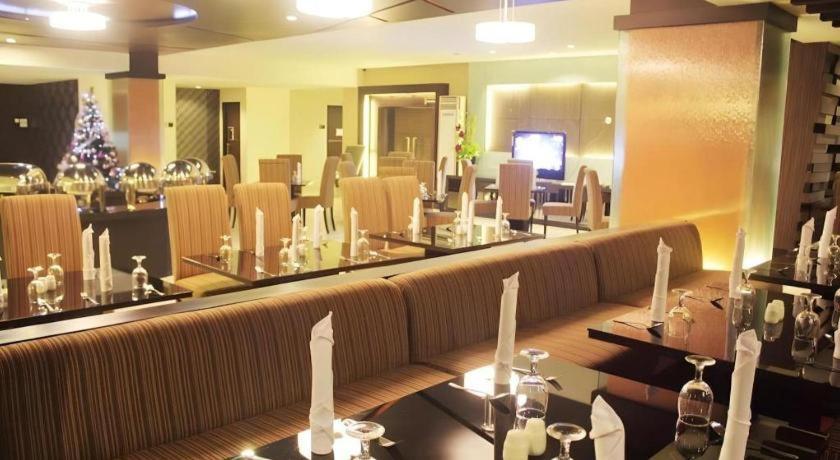 Travello Hotel Manado Ngoại thất bức ảnh