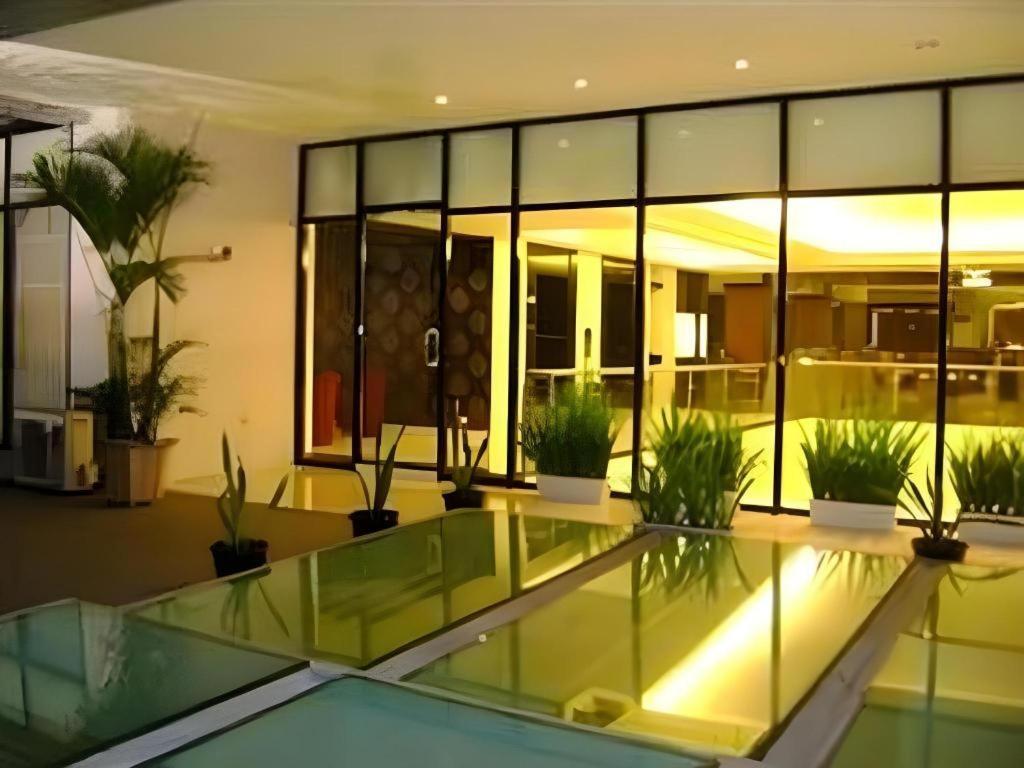 Travello Hotel Manado Ngoại thất bức ảnh